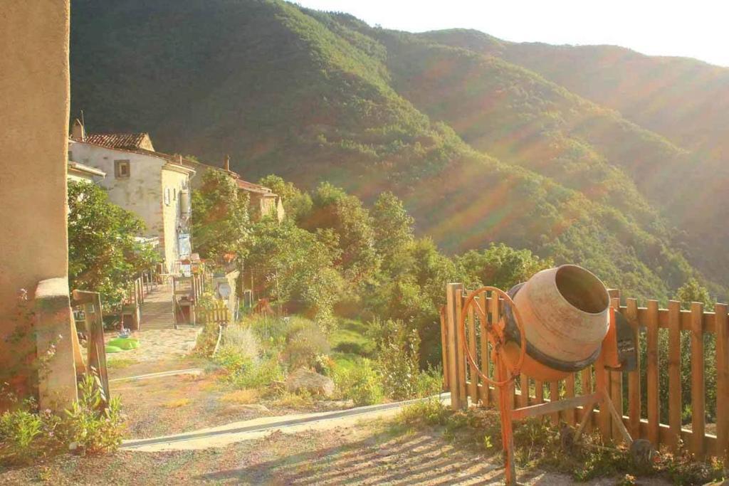 Chambres D'Hôtes Les Terrasses de Cailla Extérieur photo